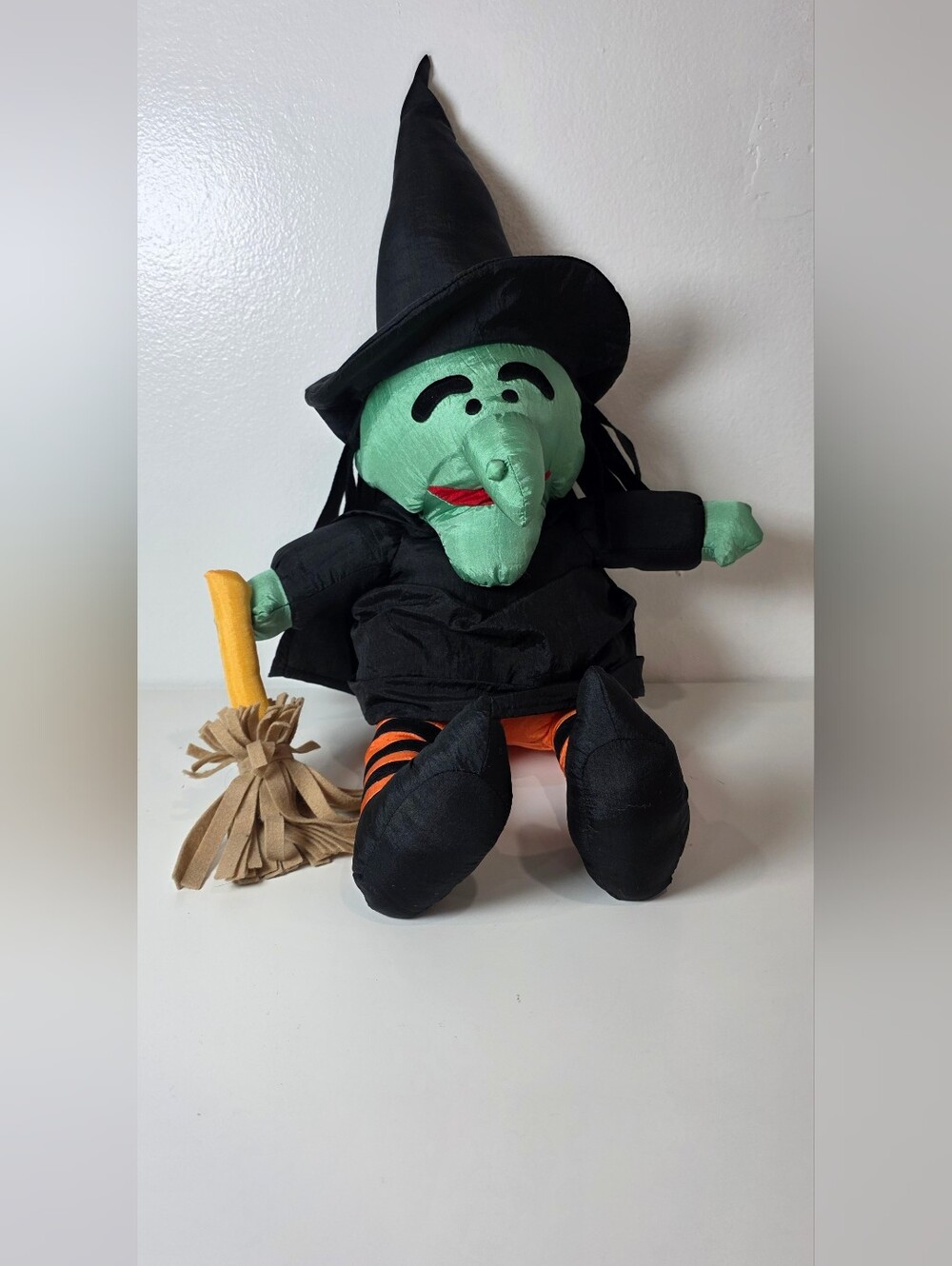 🎃 Vintage 1993 International Silver Co Puffy Nylon Witch Broom Stick
